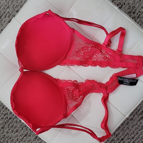 Victoria Secret Push up bra - Picture 4 of 5